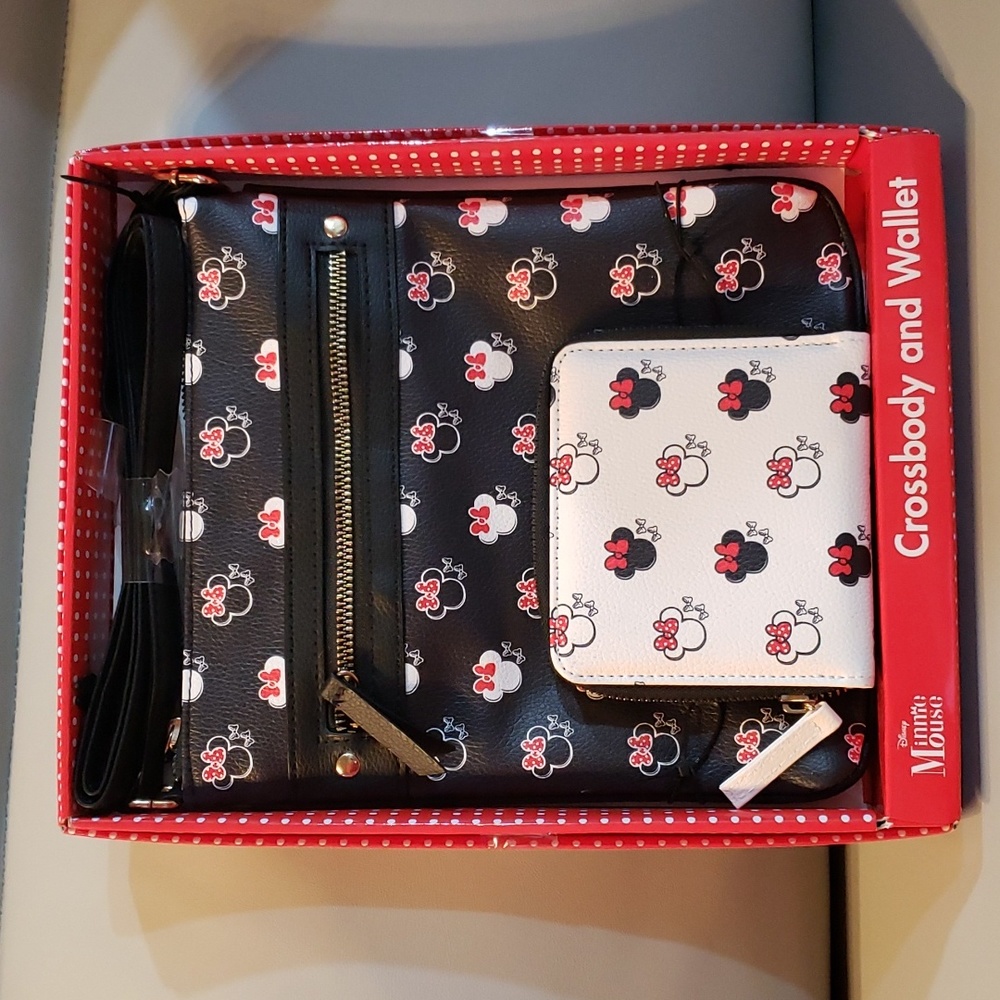 Minnie Mouse Crossbody and Wallet Set NWT